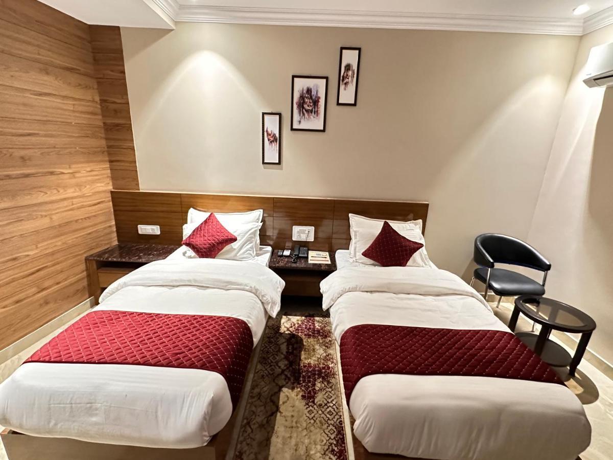 Highlands Hotel Rishīkesh Extérieur photo