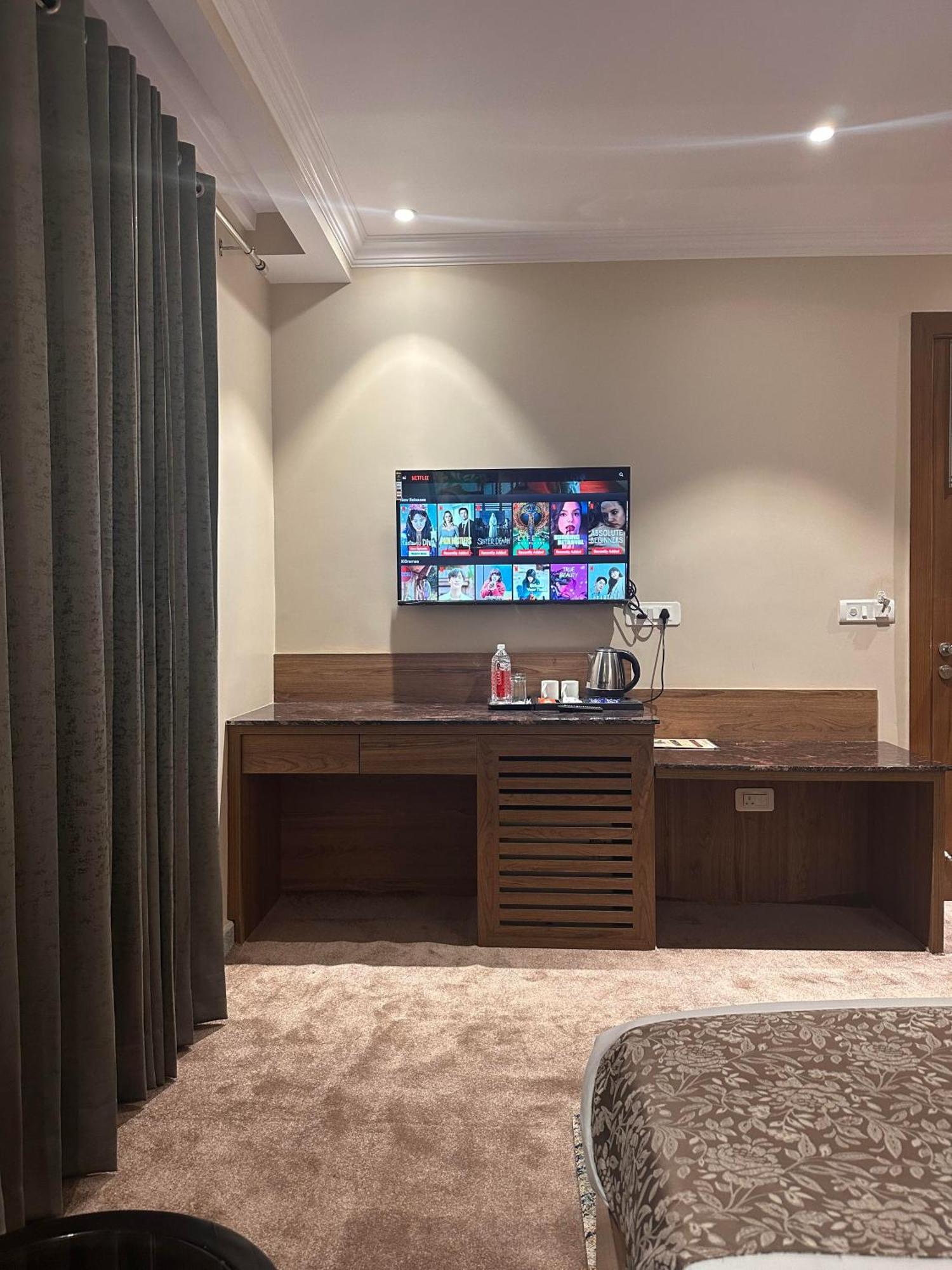 Highlands Hotel Rishīkesh Extérieur photo